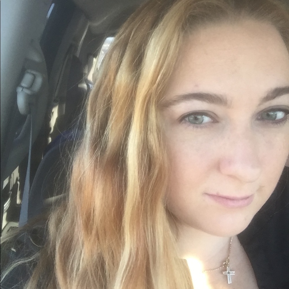 Meet your Posher, Nicole